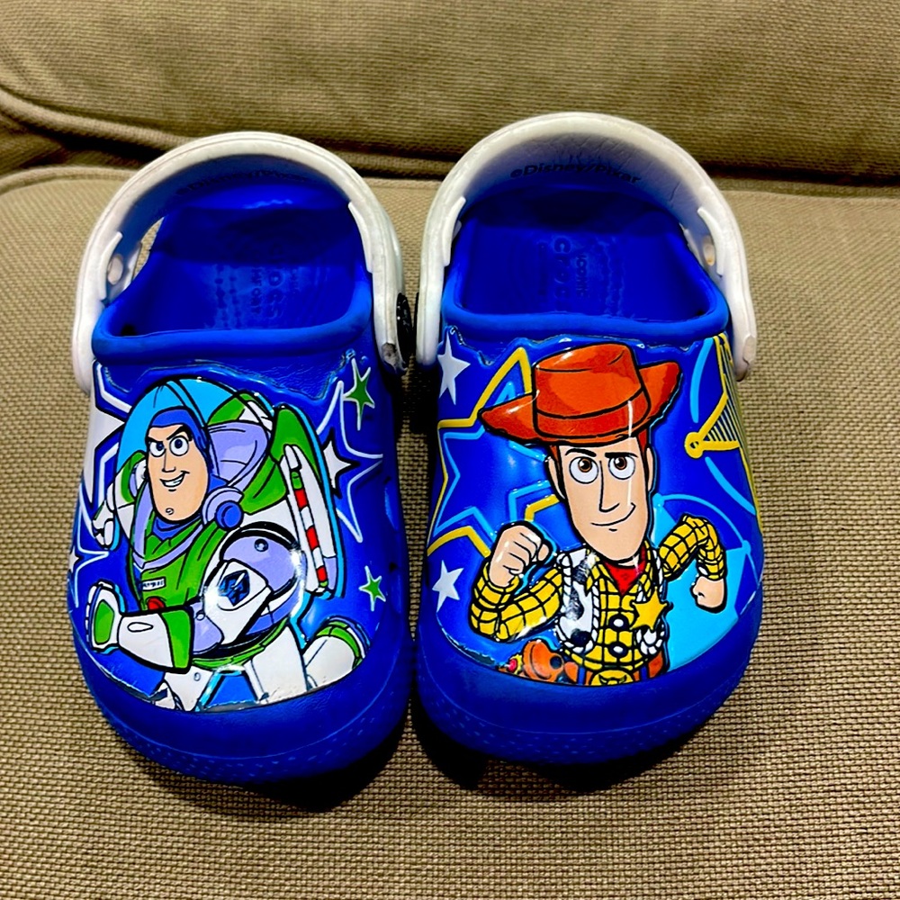 Toy Story crocs toddler size 6